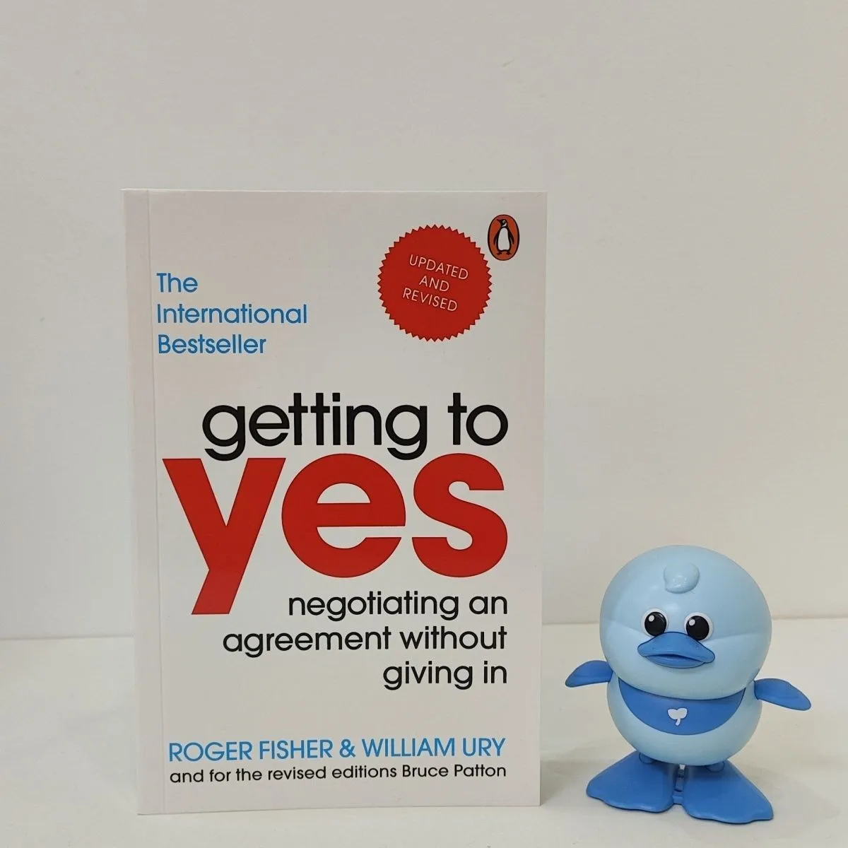 Getting to Yes Harvard Negotiation Classic Guide to Principled Bargaining Win-Win Strategies & Effective Conflict Resolution