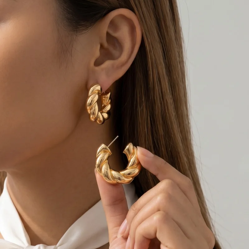 Fashion smooth and versatile CCB personalized small pepper earrings 16K simple and cold earrings wholesale earrings