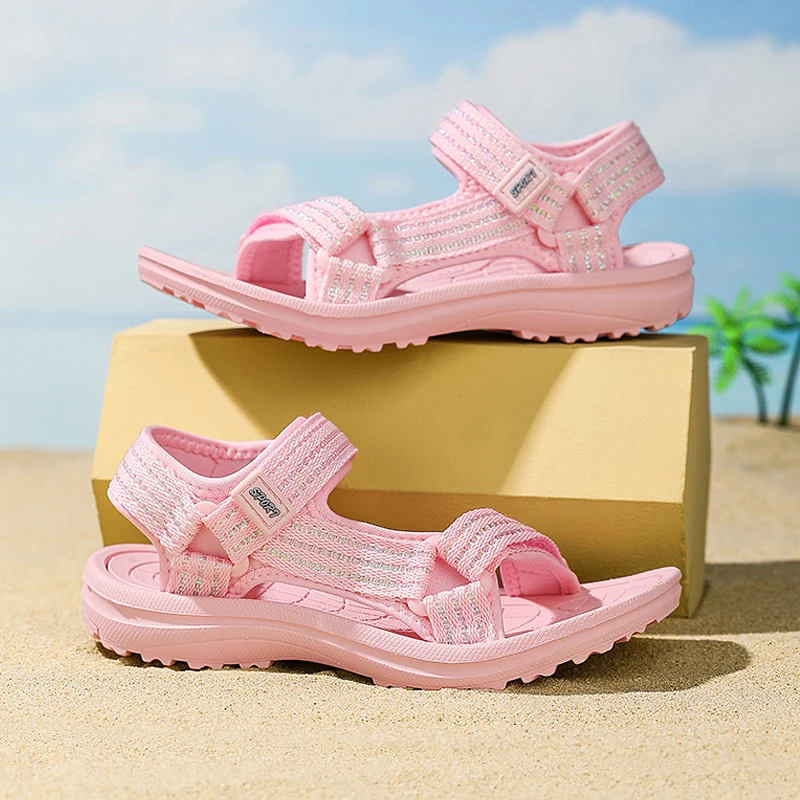 

Новинка 2023 года, летние детские дышащие спортивные сандалии для девочек, уличная пляжная обувь на нескользящей мягкой подошве, детские повседневные сандалии, размер 30-38