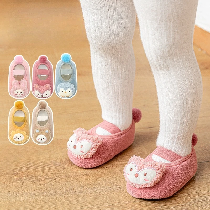 Zimowe ciepłe kapcie dla niemowląt, pluszowe skarpety-podkolanówki dla maluchów, miękkie antypoślizgowe buty do chodzenia dla chłopców i dziewcząt, domowe buty dla dzieci do użytku w pomieszczeniach.