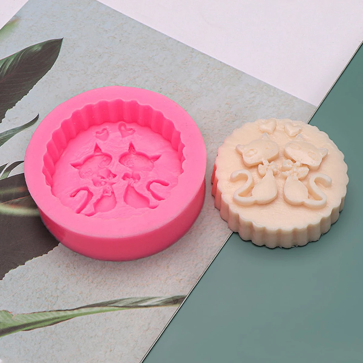 1PC cat aromatherapy silicone mold