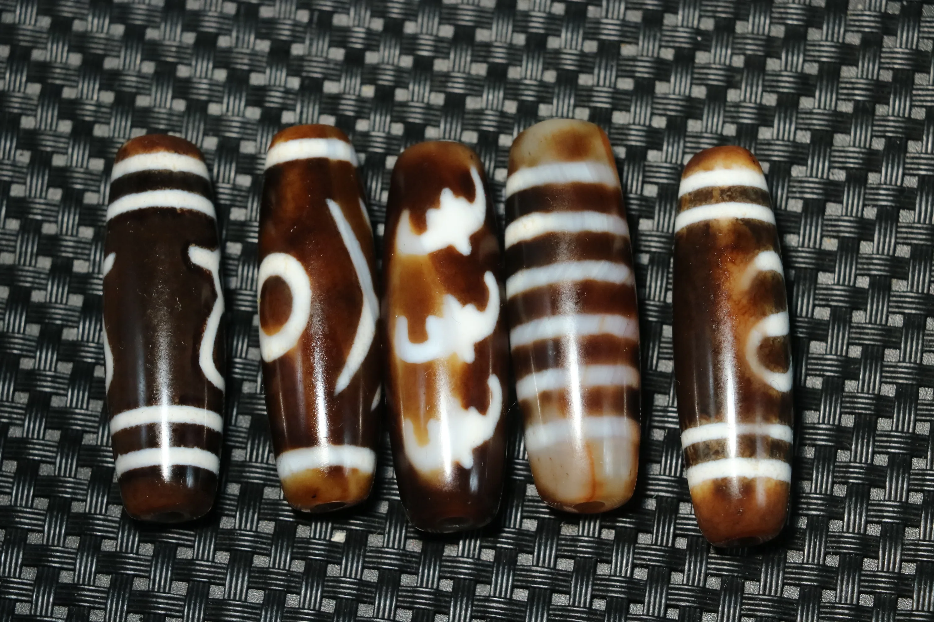 NO.4 Set of 5 PCS Energy Tibetan Top Old Agate Multiple Symbols dZi Bead Pendant 2023 For Jewelry Amulet Timestown UPD0725A456