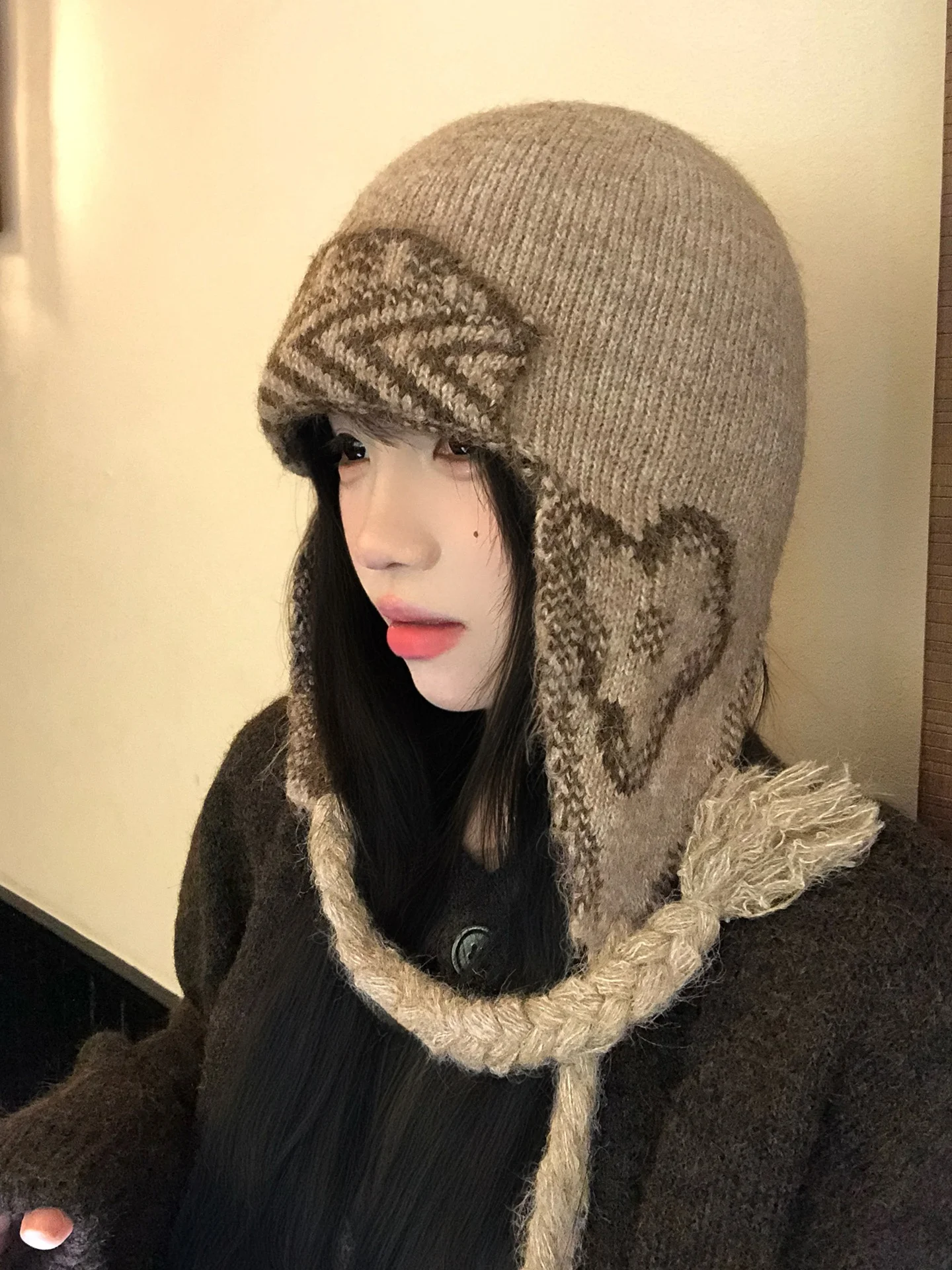 Warm Knitted Autumn Winter Women's Hat Fashionable Face Slimming Fair Island Floral Patterned Ear Protection Non-Adjustable Cap