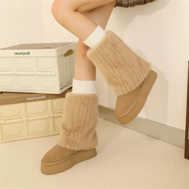 

35-43 Plus Size Snow Boots 2025 Autumn And Winter Warm And Furry Boots Soft Leather Thick Soled Cotton Shoes