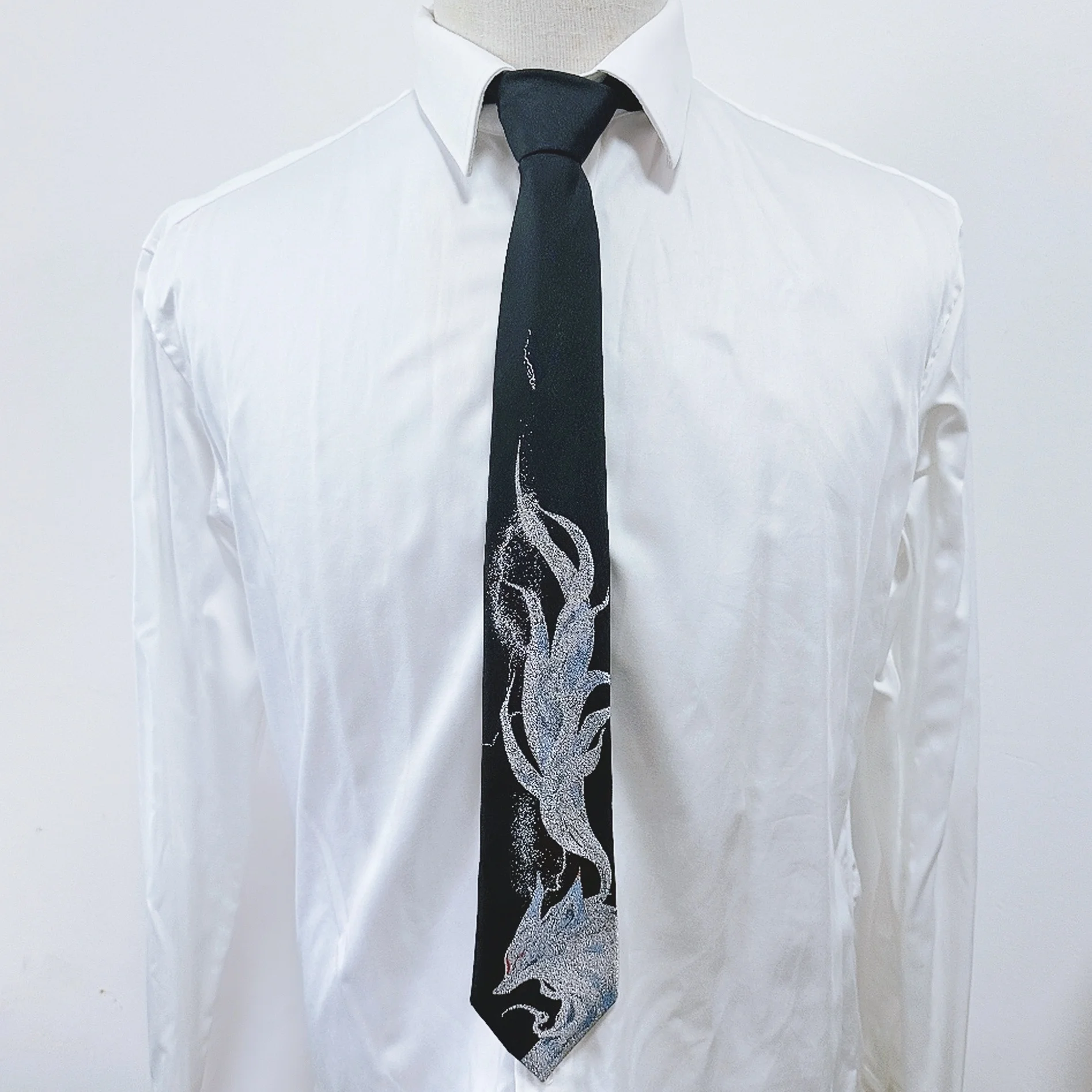 Modische Krawatte mit Neun-Sch – Men Accessories Photos Bewertung und Preis