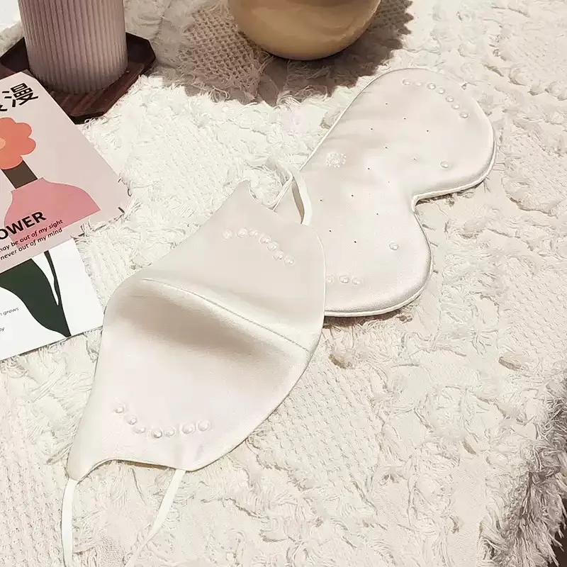 Aisha Chinese stijl dubbelzijdig zijden slaapmasker met strass steentjes, luxe pareldecoratie, zacht oogmasker, draagbaar voor reizen & dutjes, zijden cadeaudoos voor cadeaus