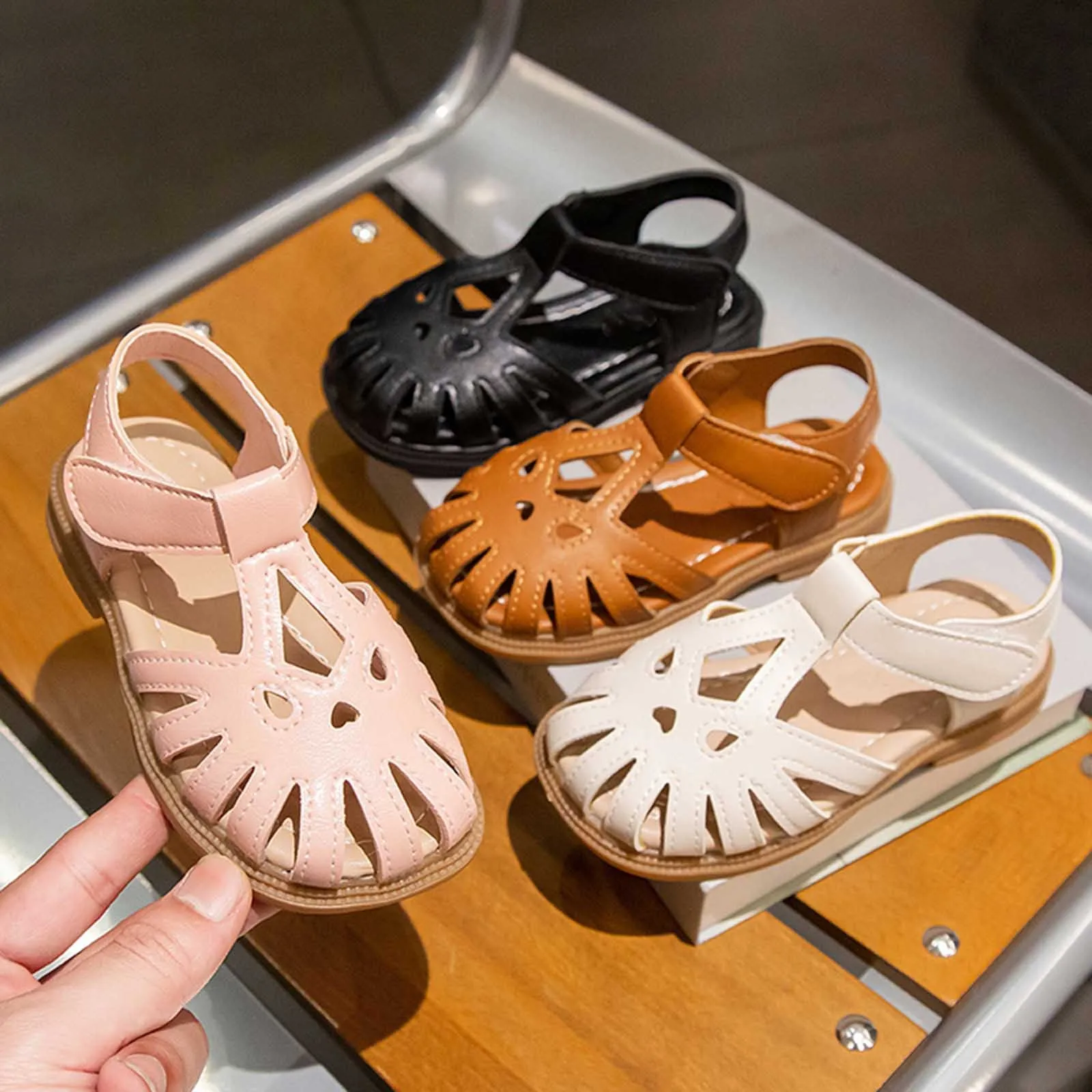 

New Sandal Size 13 Girls' Shoes Wrap Toe Sandals Summer Little Girl Soft Soled Non Slip Slipper Shoes 2025 Fashion Streetwear