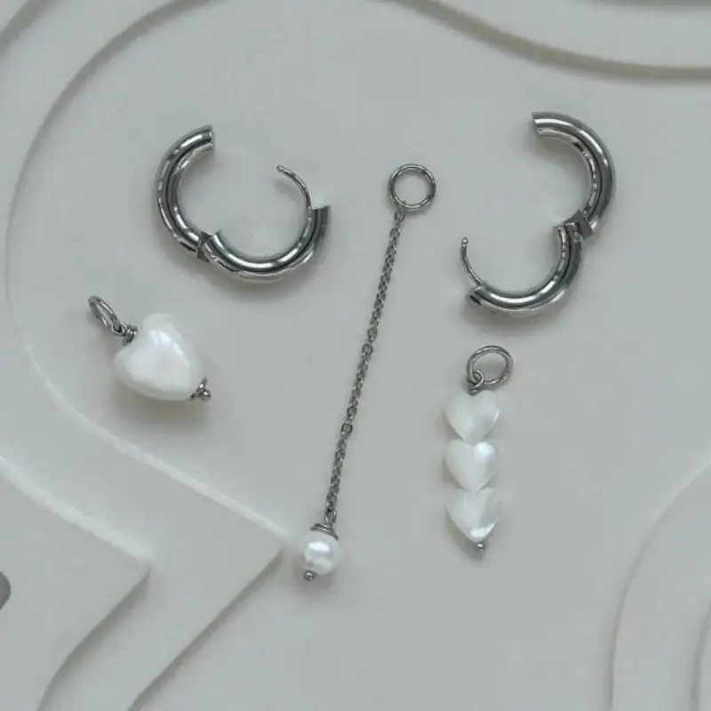 NEW Retro New Trendy Geometric Stereo Heart-Shaped Earrings For Women Asymmetrical Imitation Pearl Earrings Punk Jewelry