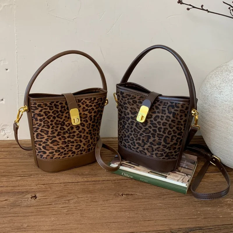 

Famous Designer Leather Women's Crossbody Bag Luxury Brand Fashionable Elegant Fine Craftsmanship Vintage Daily Bag​