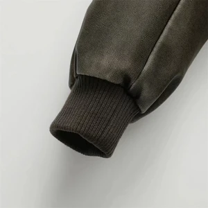 Bomber gefälschte weibliche Lederjacke, schwarzer Ledermantel, Kragenkragen, Modestraße 6 Hauptverkaufsbomber schwarz - №1