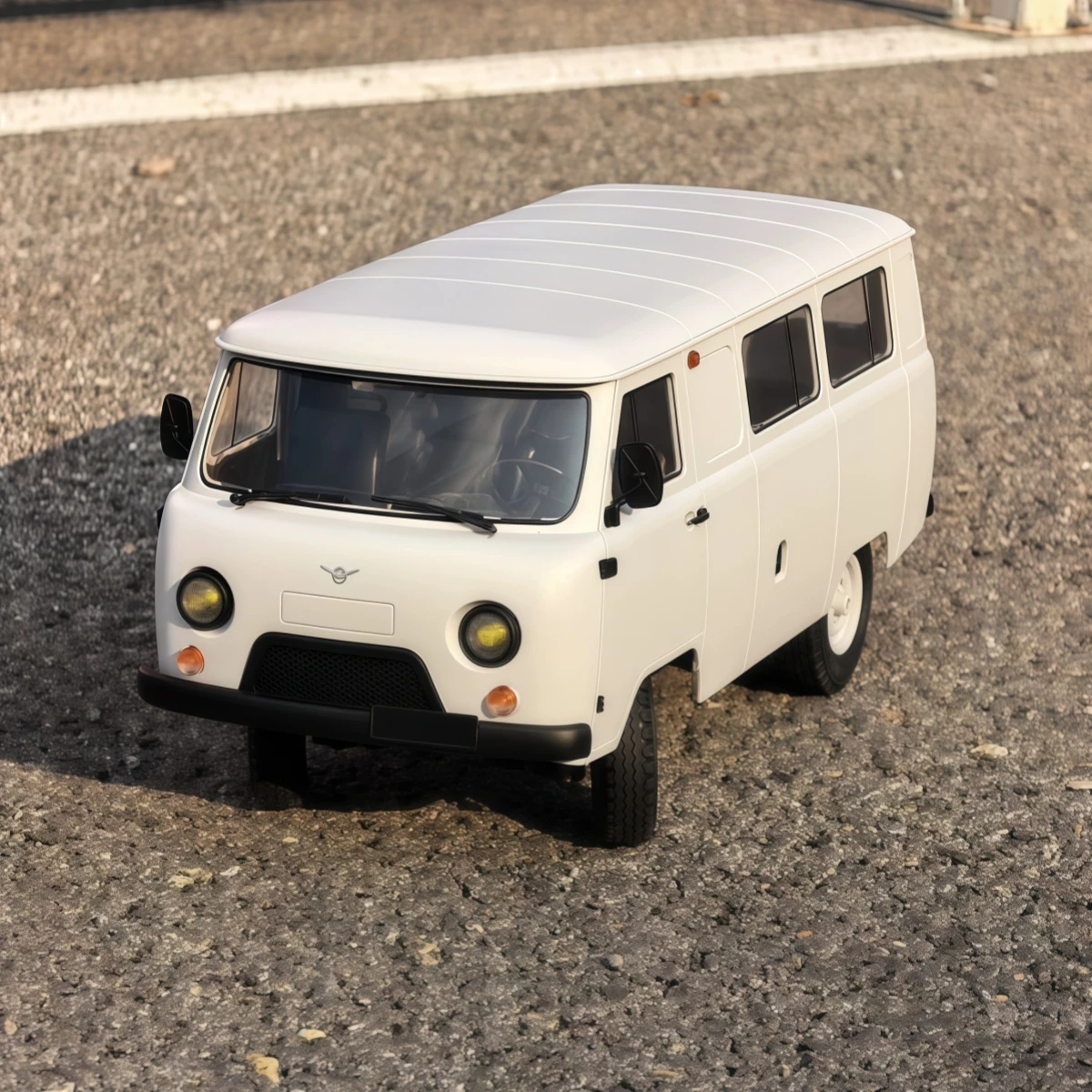 WPL C104 UAZ‑452 1/12 Full‑Proportional RC Crawler 4WD Off‑Road Van With Dual‑Speed Gearbox LED Light Set RTR RC Model Car