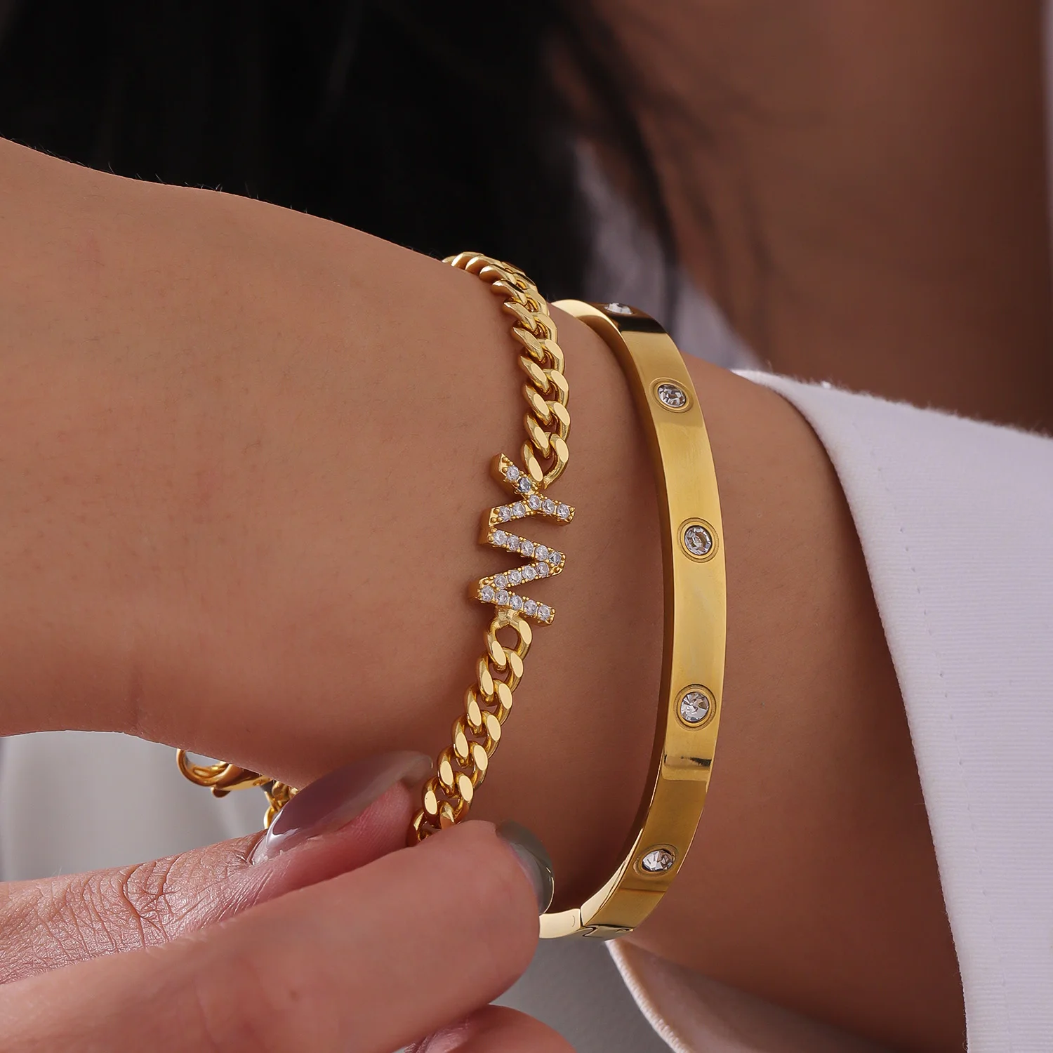 Set di braccialetti con lettere in zirconi personalizzati Bracciale con diamanti impilabili a doppio strato Catena cubana Regalo di Natale in oro 18 carati Tendenza 2025 per lei