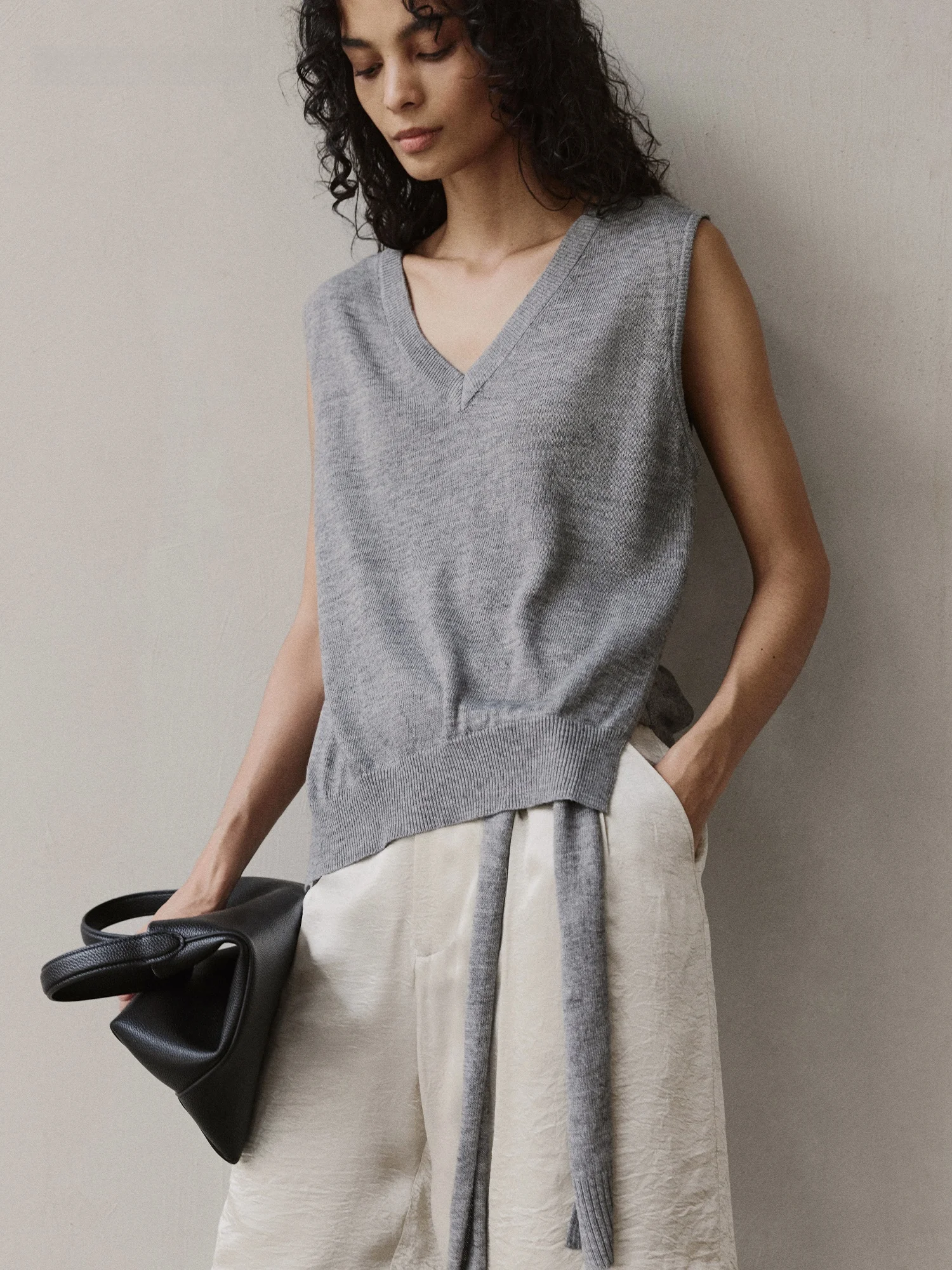 

ENAGOSTO Summer Refreshing Loose V-neck Knitted Wool Vest Casual Open Split Sleeveless Top Women's Soft Breathable Fashion