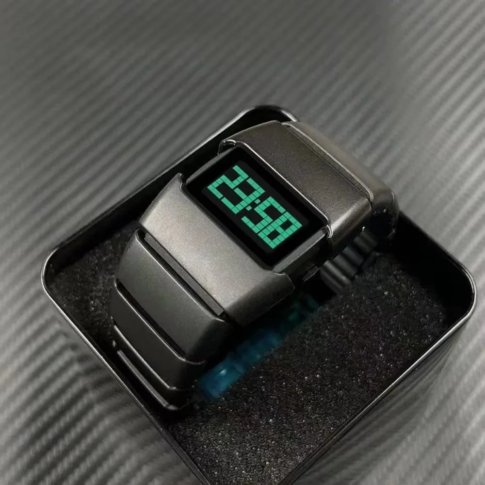 Plastic LED Electronic Watch Lightweight Digital Sports Watch Stainless Steel Vintage Original Design Wristwatch