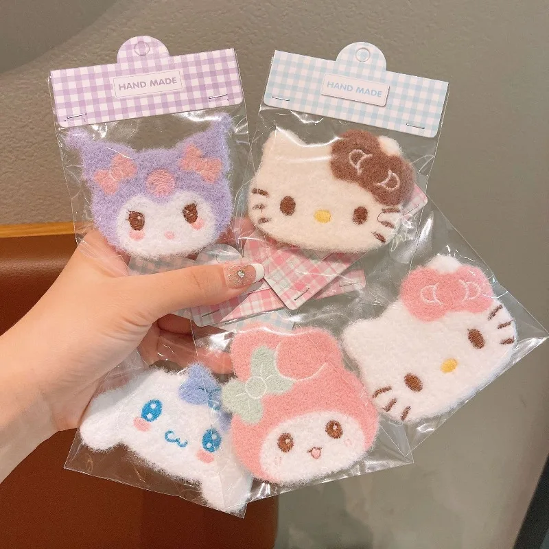 

Милые самоклеящиеся заколки-липучки Hello Kitty и Kuromi с мультяшными персонажами, декоративные заколки для челки, подарки для украшения волос