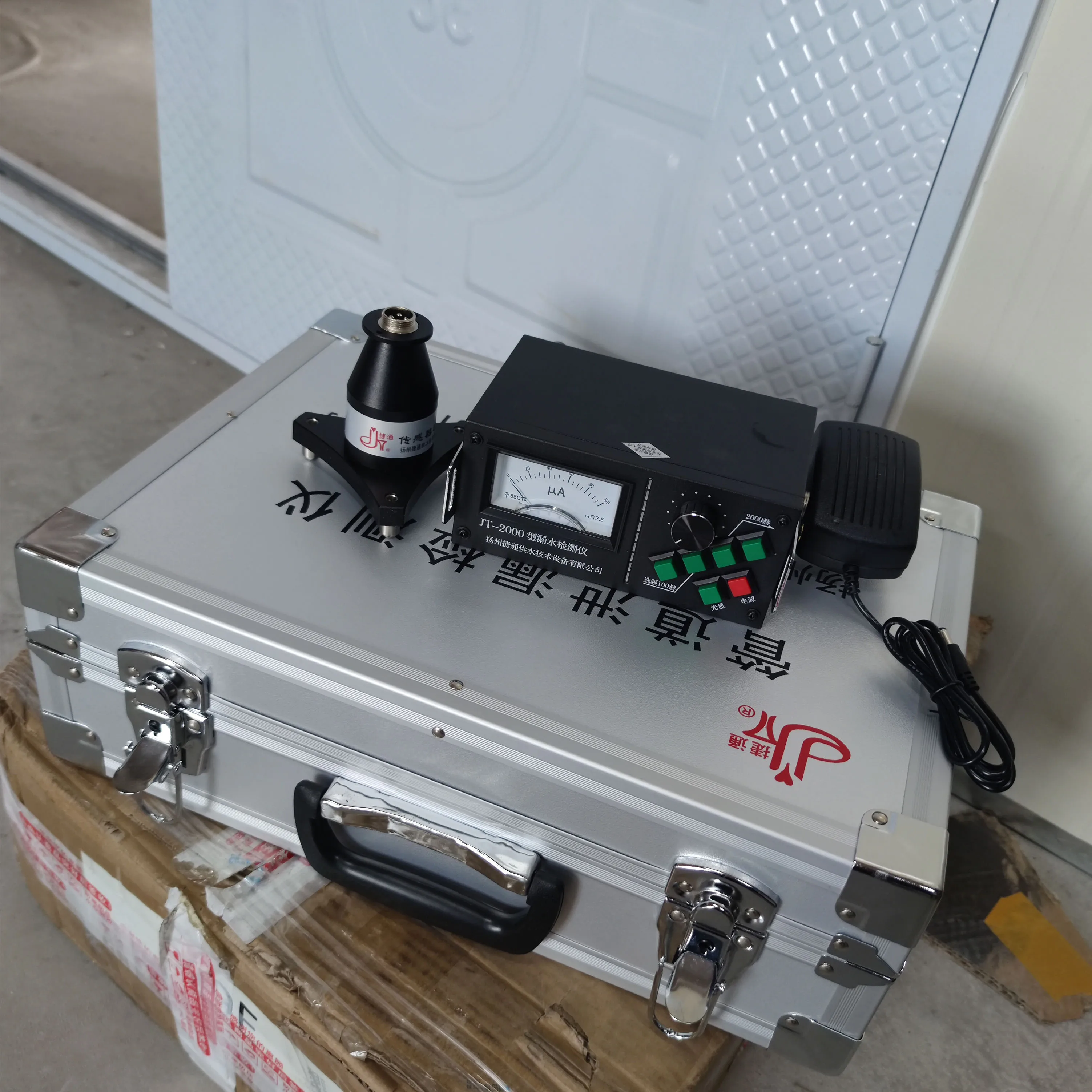 Jietong JT-2000 Instrument de détection de fuite pour la détection de haute précision des fuites de canalisations d'eau souterraine