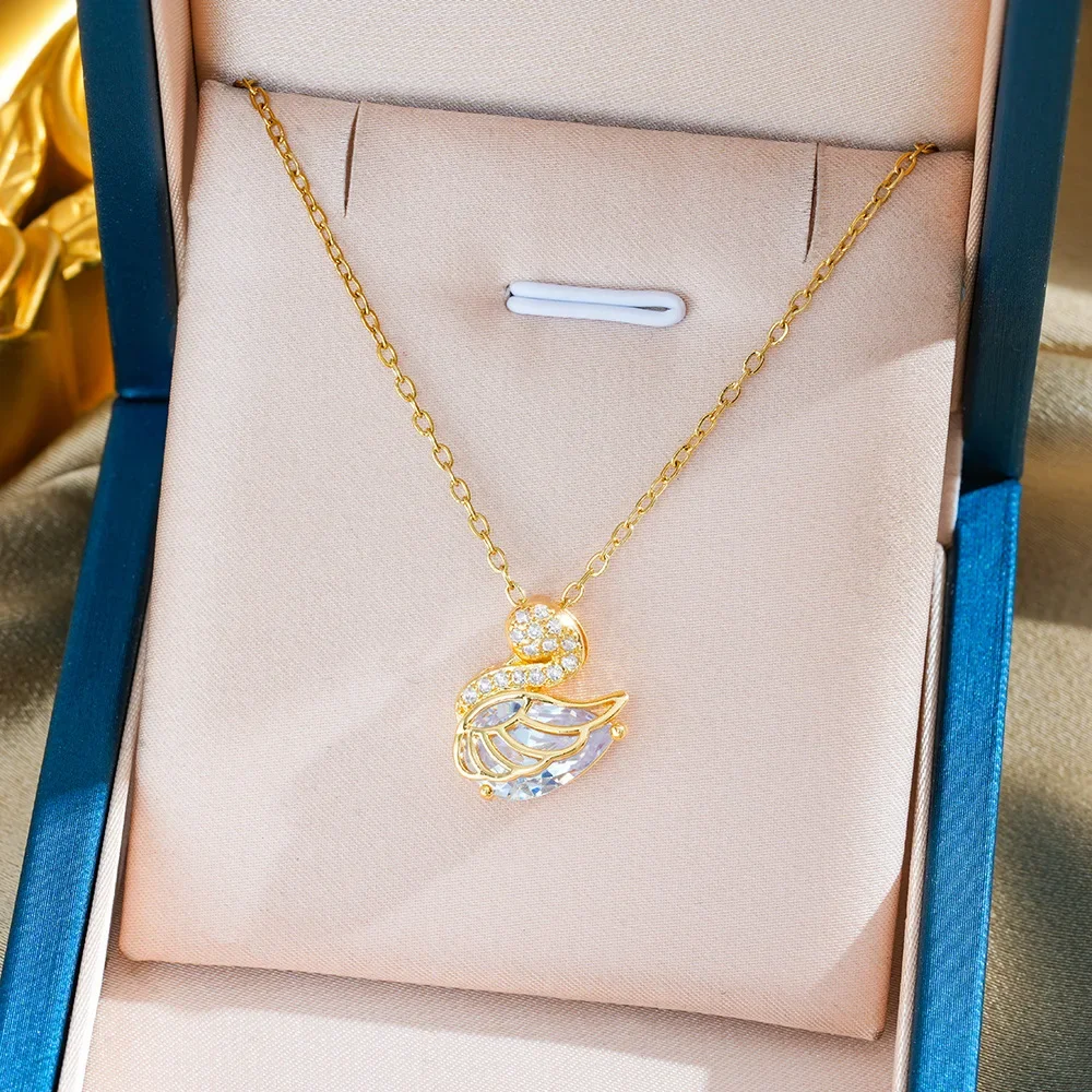 

Little Swan's best-selling women's zirconia collarbone chain titanium steel necklace exudes a fashionable and light luxury charm