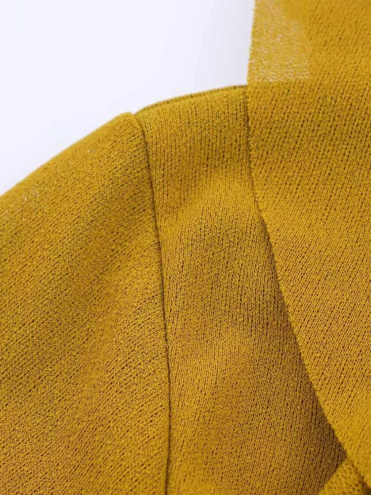 เสื้อแฟชั่นผู้หญิงสไตล์ยุโรปและอเมริกา รุ่นใหม่ล่าสุดสำหรับฤดูใบไม้ร่วง ดีไซน์เรียบง่าย สไตล์ลำลอง แต่ดูหรูหรา พร้อมผ้าคลุมตกแต่งหลายชั้น