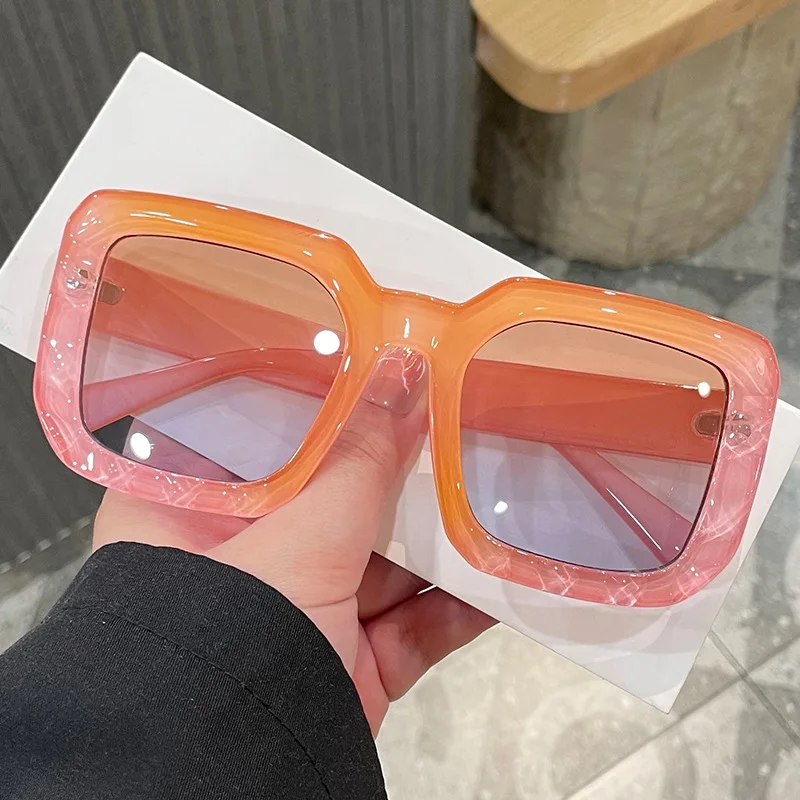 

New Retro Square Sunglasses Women Diamond Shaped Ripple Gradient Frame Sun Glasses For Female Brand Design Clear Lens Glasses
