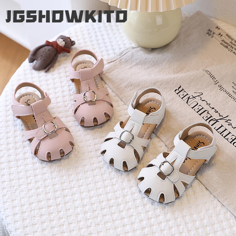 2026 Summer Girls Sandals Toe-covered Anti-kick Breathable Soft Kids Beach Shoes Sweet T-strap with Metal Buckle Cute Non-slip