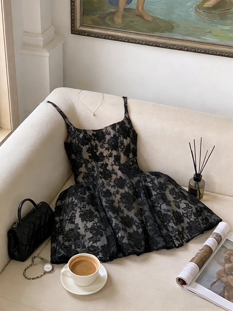 

Elegant Black Lace Embroidery Strap Dress Women's Fashion High Waist Slimming Ball Gown Style Short Skirt Evening Dress