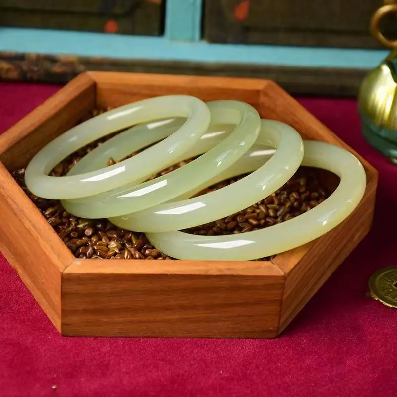 

Hetian , lake ancient green , Afghan bracelet, natural clear water material, vintage round jade bangle