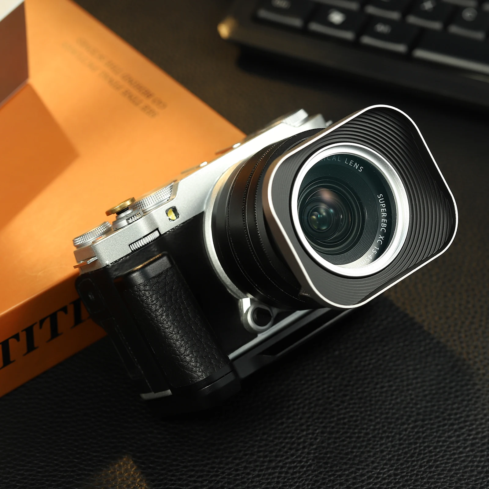 52mm Square Metal Lens Hood for Fujifilm XC15-45mm