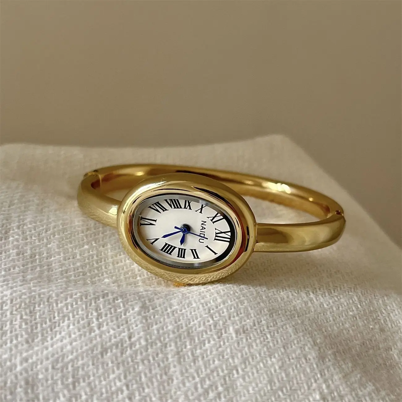 2025 New Oval Beautiful Ladies Watches for Women Girl Simple Silver Gold Cute Quartz Elegant Minimalist Wristwatches