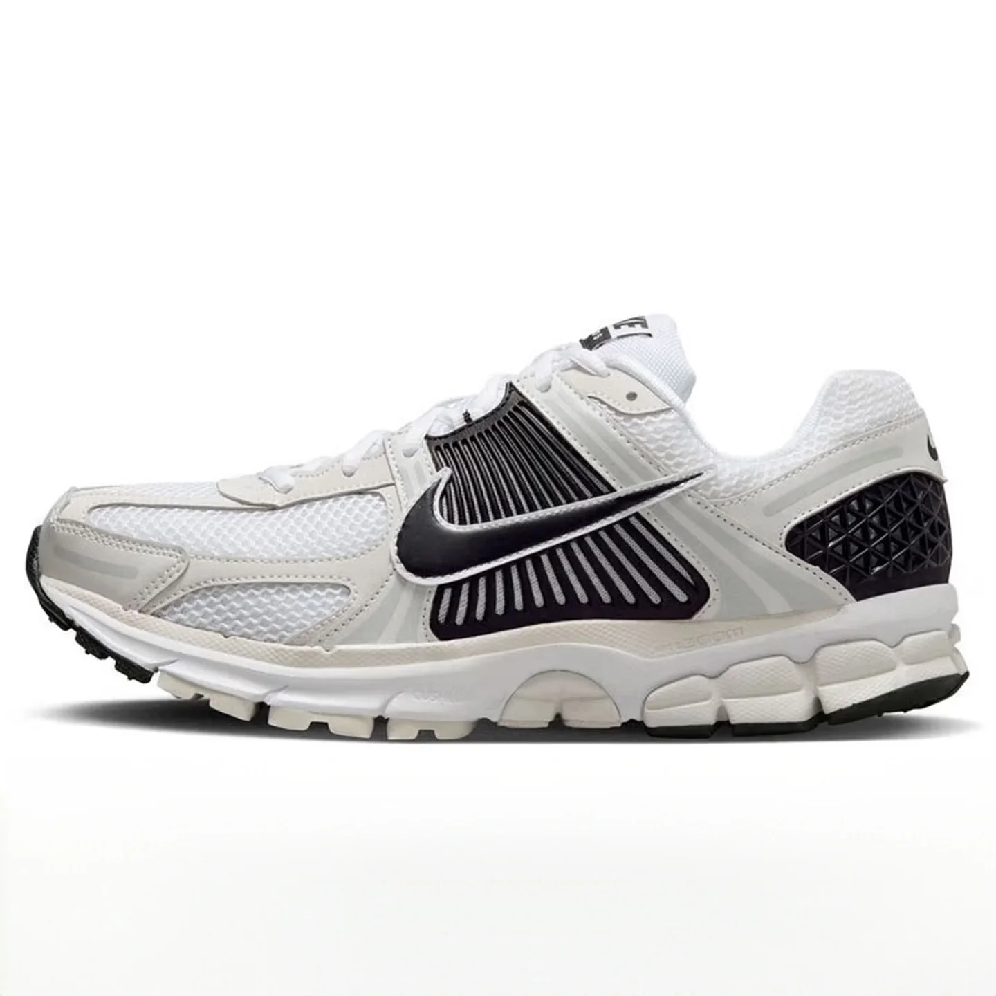 Nike Zoom Vomero 5 Comfortable, Stylish, Cushioned Low-Top Casual Training & Urban Commuting Running Shoes Men's FB9149-101