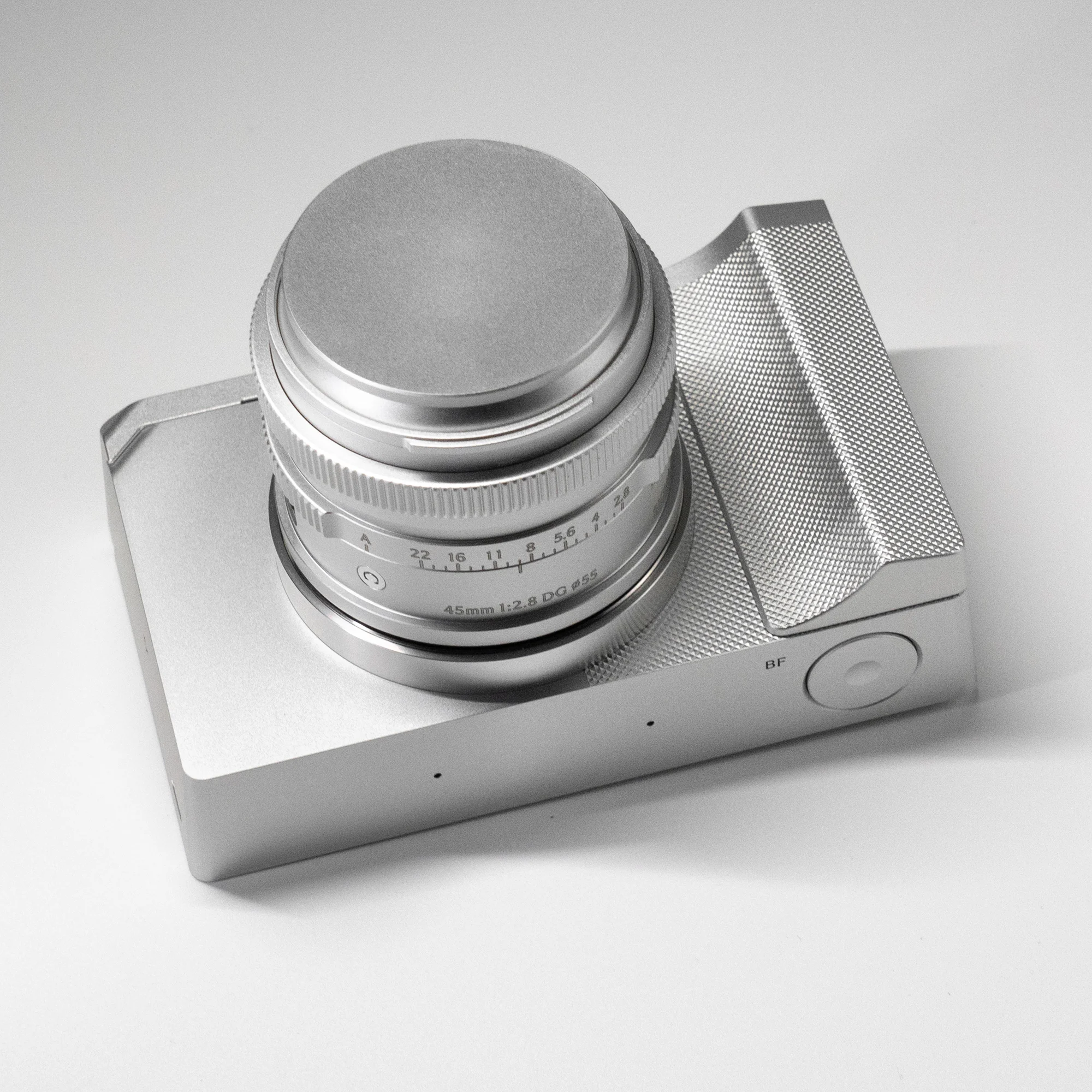 YUWOOD BF Kamerakäfig L-förmige Montageplatte mit Griff für Sigma BF Schwarz/Silber, Daumengriff mit Multifunktionsgurtloch – Detail 8