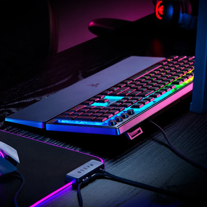 Razer-teclado para juegos Ornata V3, teclas de perfil bajo, interruptores de membrana Mecha, teclas con revestimiento UV, iluminación RGB de 10 zonas