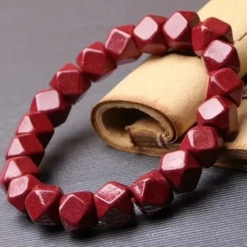 

Мужской и женский простой и универсальный браслет с сиреневым золотым песком и имитацией циннабара.