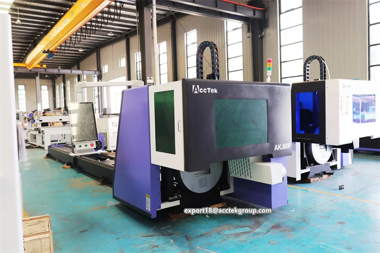 ACCTEK 2KW 6m Metal And Iron Tube Pipe Fiber Laser Cutting Machine Laser Pipe Cutter