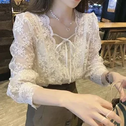 Nueva blusa de encaje blanco albaricoque con cuello cuadrado francés, Tops holgados informales de otoño, camisa con cordones de manga larga abombada dulce, Blusas 17442