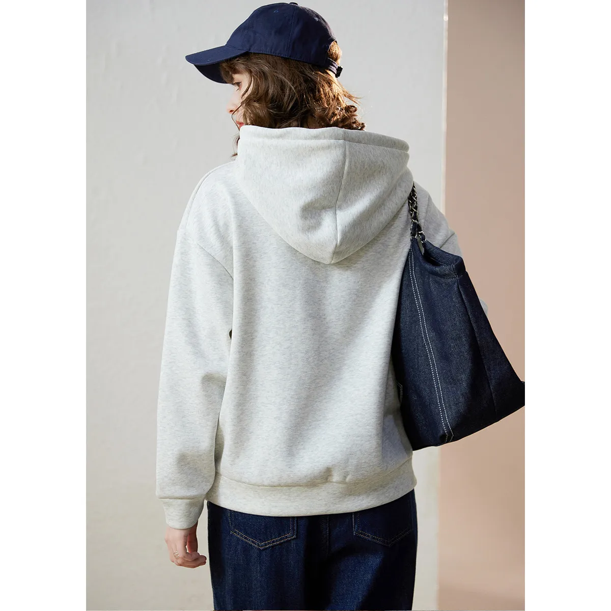 LOUIS YAO Casual Embroidered Loose Women's Hoodie 2025 Winter Thick Velvet Fashionable Personalized Long Sleeve Sweatshirts