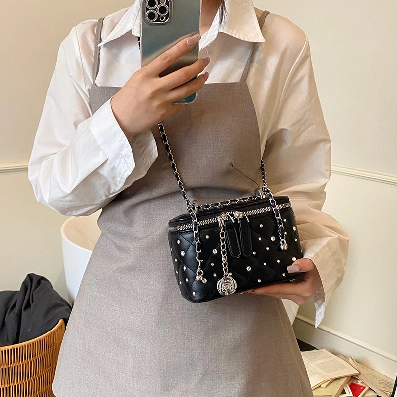 حقيبة كتف نسائية جلدية فاخرة كلاسيكية مصممة على الكتف حقيبة يد كروس أنيقة للأناقة اليومية