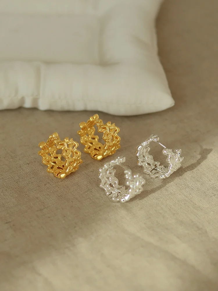 elegant-hollow-out-rock-crystal-hoop-earrings-for-women-luxury-minimalist-daily-versatile-gold-and-silver-earring