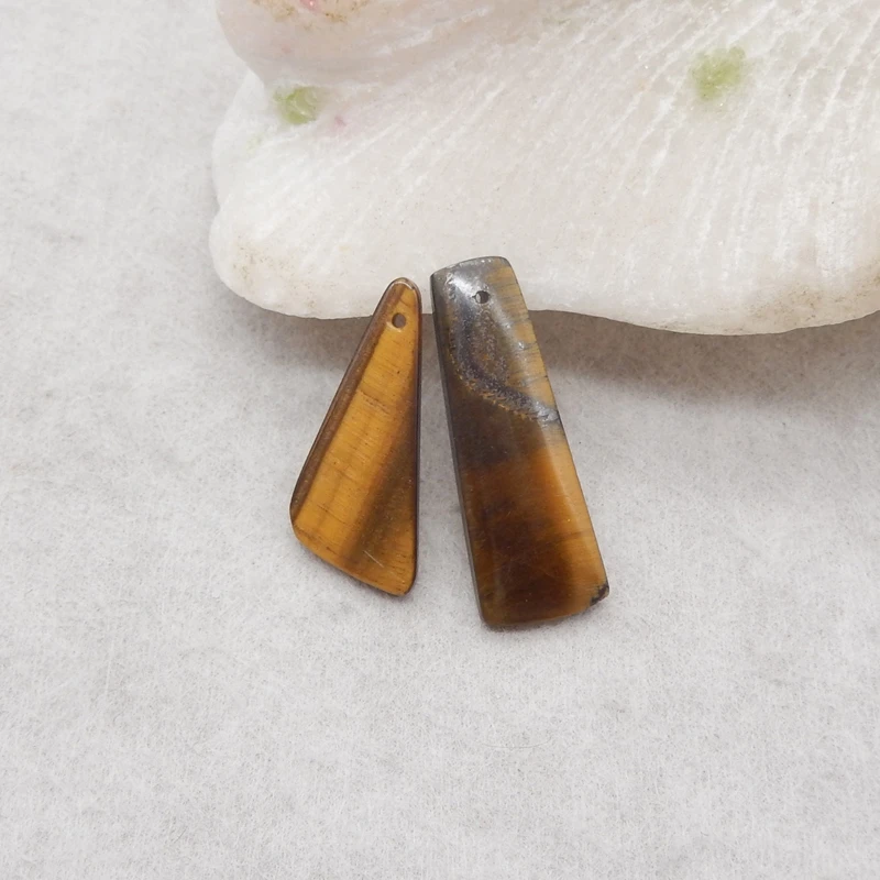 

Natural Stone Tiger's Eye Pendant Beads for Women's Fashion Handmade Jewelry 30x11x4mm 26x12x3mm 3.5g