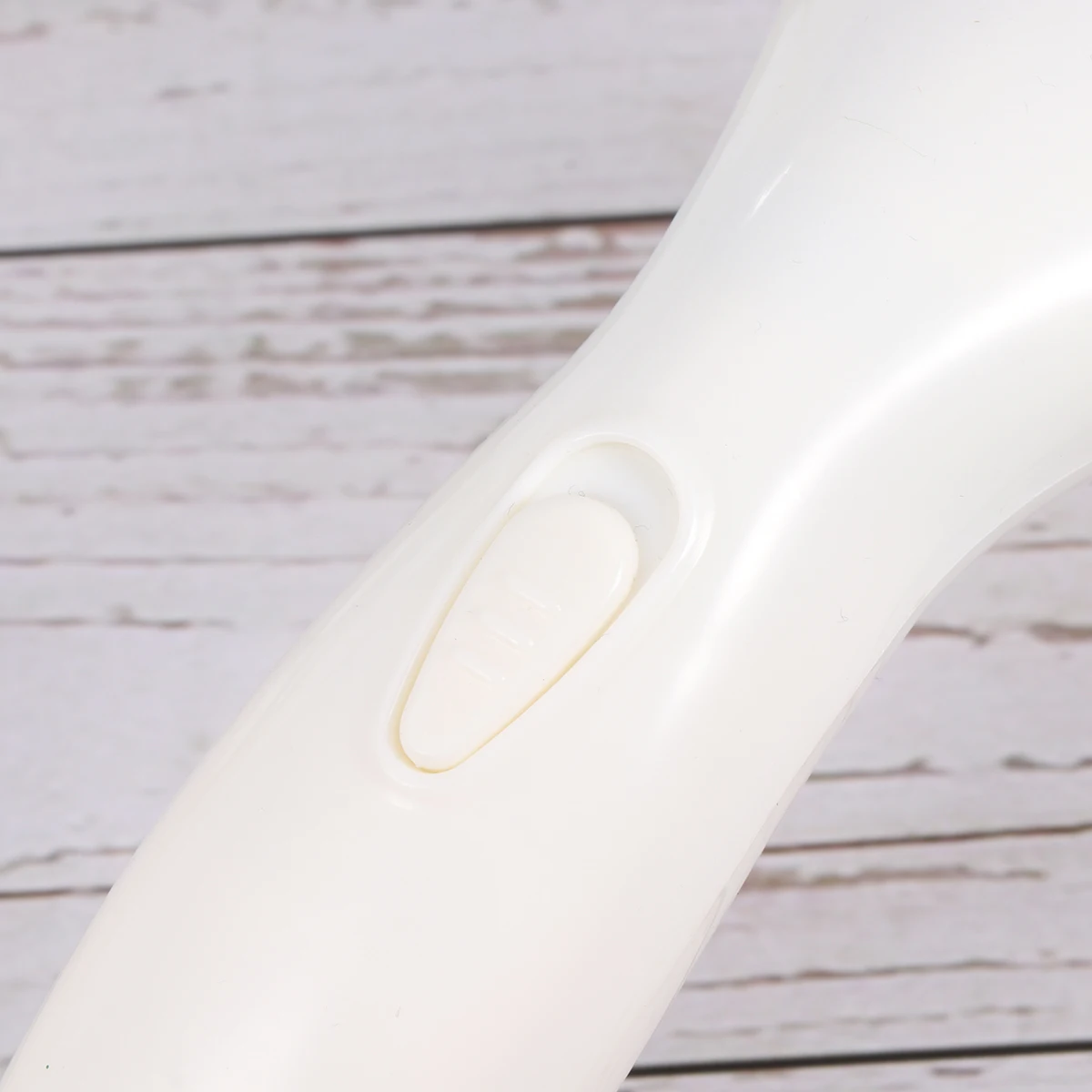 

Five Claw USB Rechargeable Electric Head Massager Portable Scalp Massager Stress Relief Deep Massage Home Use White