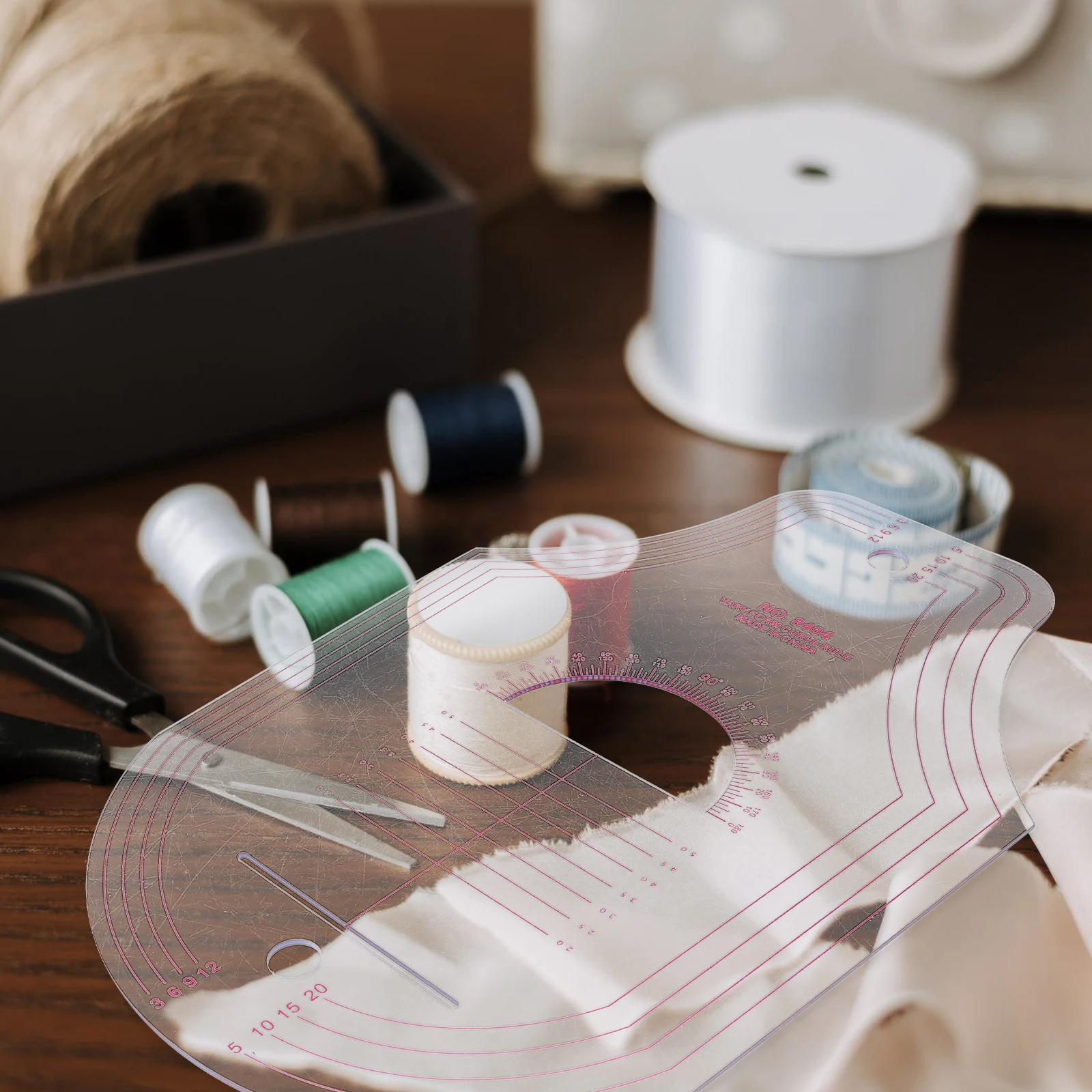 Multifunctional Curveไม้บรรทัดตัดเย็บPrecision Patchworkภาษาฝรั่งเศสคําเสื้อผ้าQuiltingไม้บรรทัดสําหรับทําเสื้อผ้าClear Scale