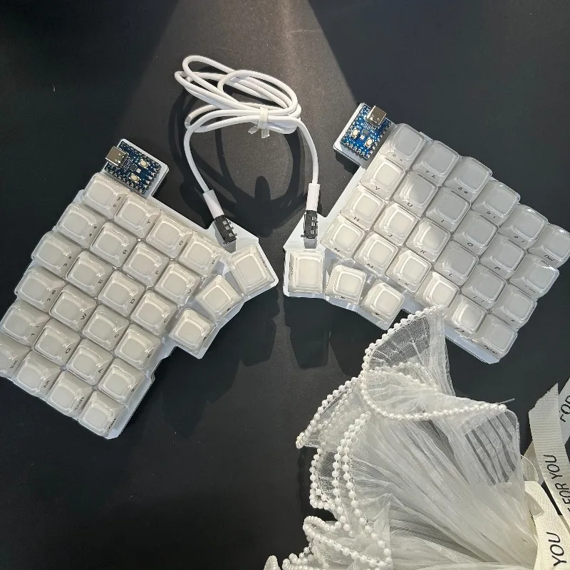Silakka54 Split Mechanical Keyboard Ergonomic Two-Hand Split Keyboard Hot-Swappable VIAL Custom Keyboard with Jelly Keycaps