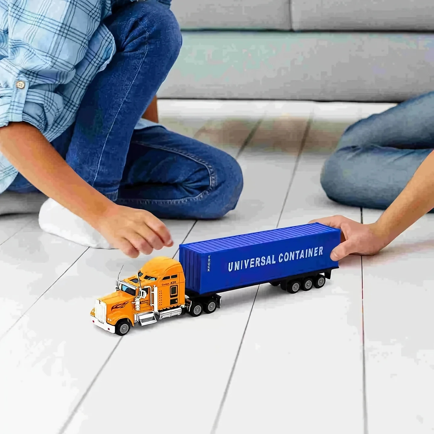 1pc, alloy large truck (color of the front end is random), simulation container transport vehicle, alloy car model, enjoyable pl