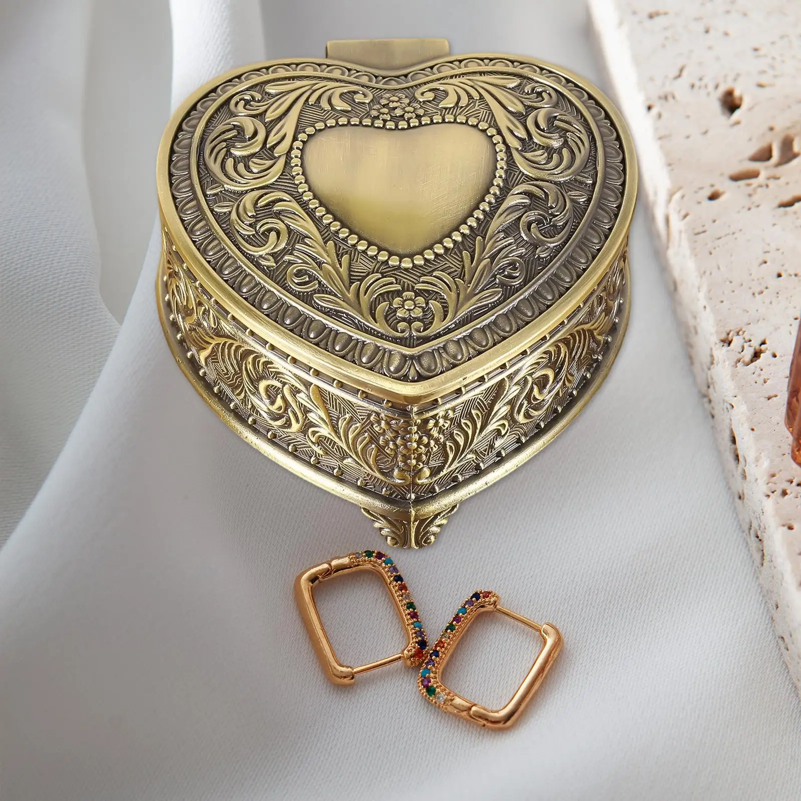 

Шкатулка для украшений в форме сердца, декоративная, для хранения, органайзер для ожерелий, колец, серег, настольный органайзер для хранения памятных вещей