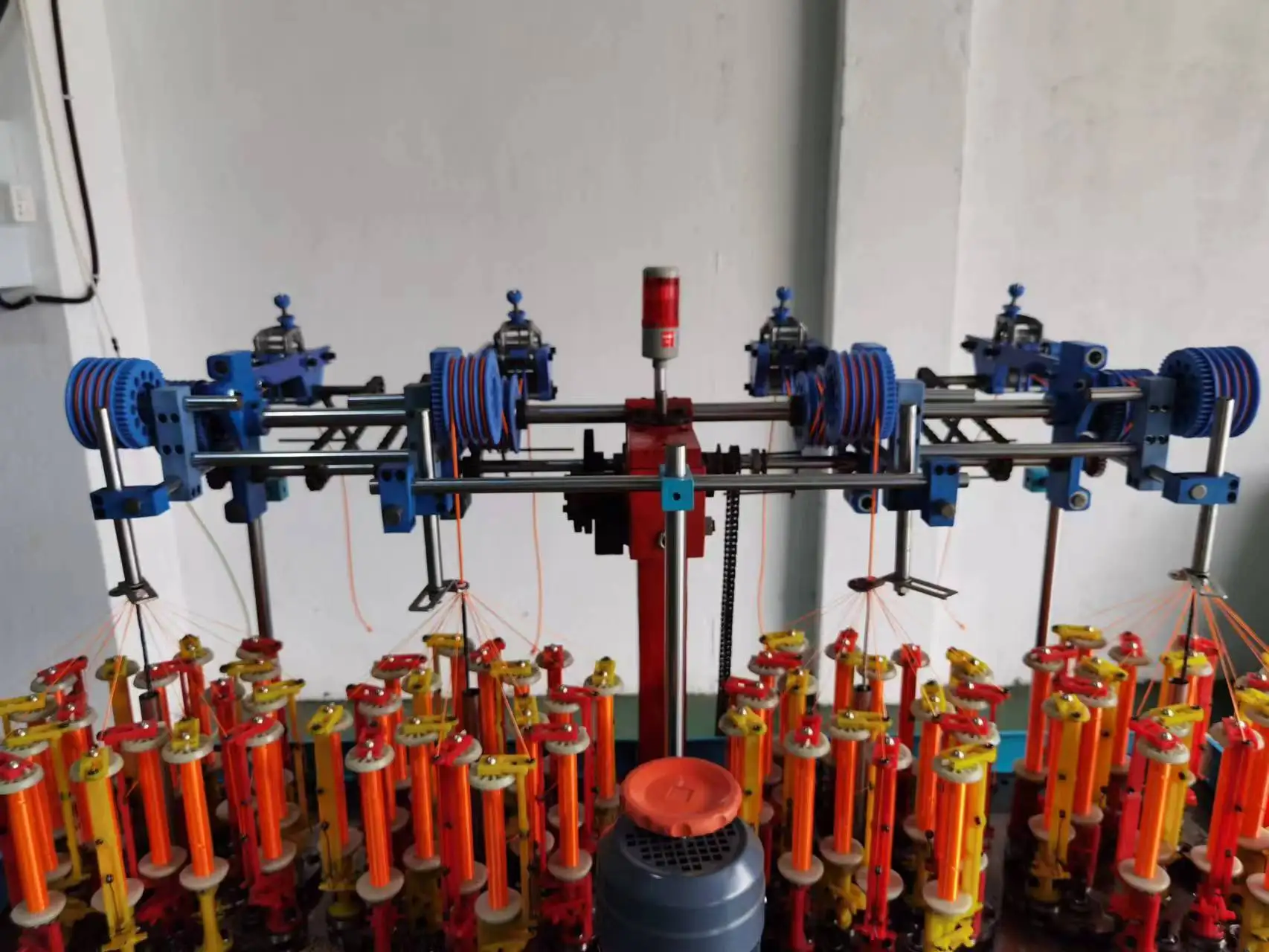 Macchina per intrecciare la corda con mandrino Credit Ocean 16 Macchina per maglieria con cavo ad alta velocità Macchina per intrecciare i tessuti con cablaggio