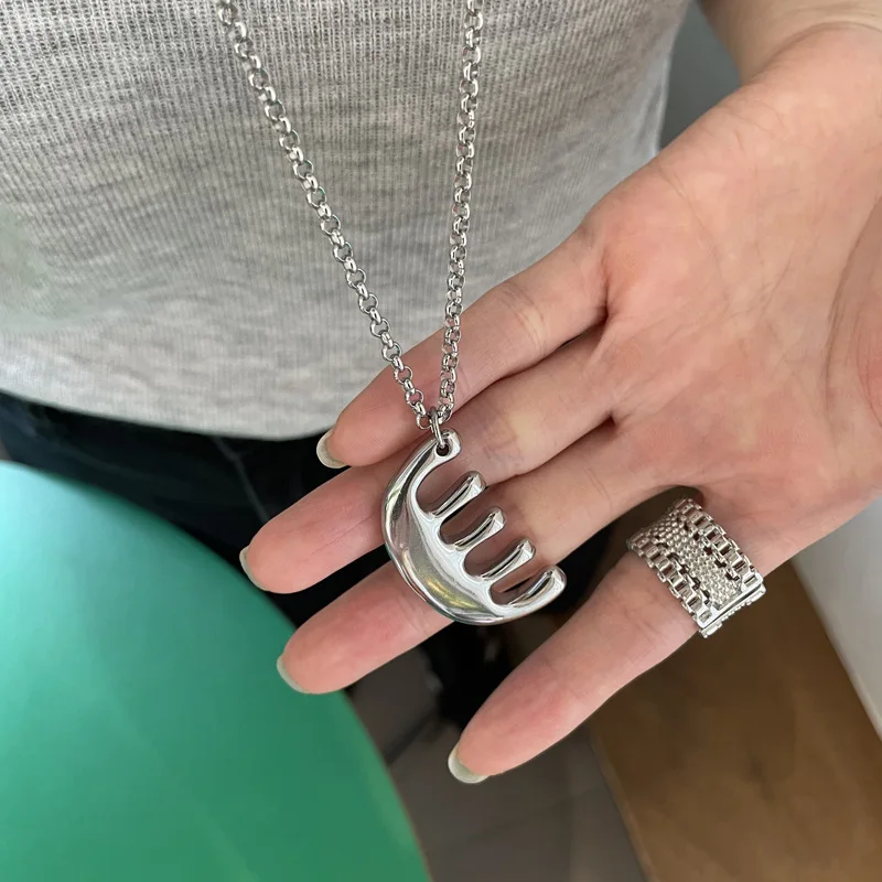 New Irregular Comb Shape Pendant Necklace for Women Unique Design Long Sweater Chain Personality Hanging Neck Daily Accessory