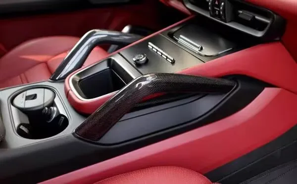 daFor Porsche Cayenne 2018-2024 Car Modification Interior Saddle Armrest Upgrade Door Handle Carbon Fiber Decoration
