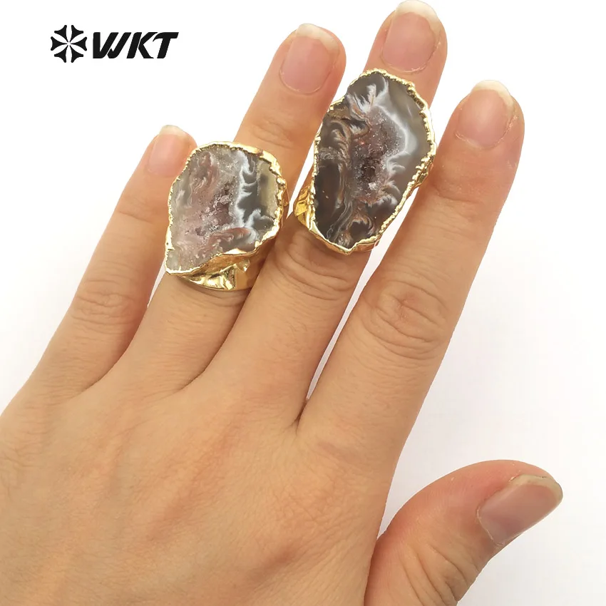 WT-R112 Exclusive Wholesale Women Fashion Natural Slice Stone Agate Rings Amazing Design With Gold Metal Plated Unique Jewelry