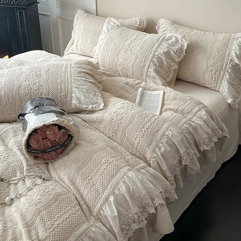 French Lace Autumn and Winter Thick Warm Carved Velvet Milk Velvet Four Piece Set Falei Coral Velvet Duvet Set Bedding