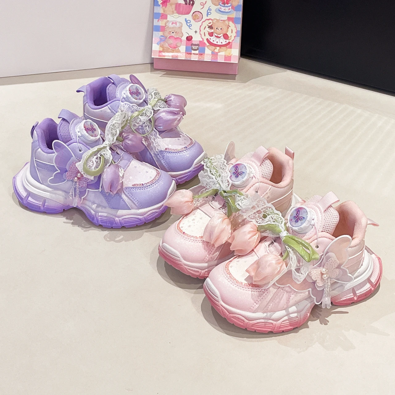 

Милая стильная спортивная обувь на платформе для девочек, весенне-осенняя новая модная нескользящая износостойкая повседневная обувь с цветочным декором для папы