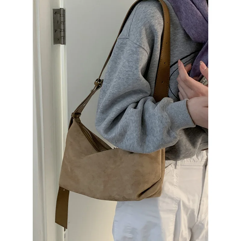

Autumn Winter Retro Niche Underarm Bag for Women 2025 New Fashion Suede Versatile Large Capacity Tote Bags